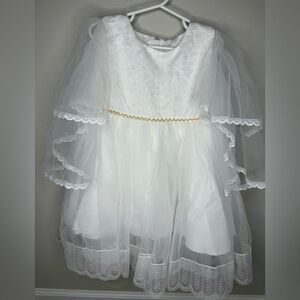 white wraps little gril dress